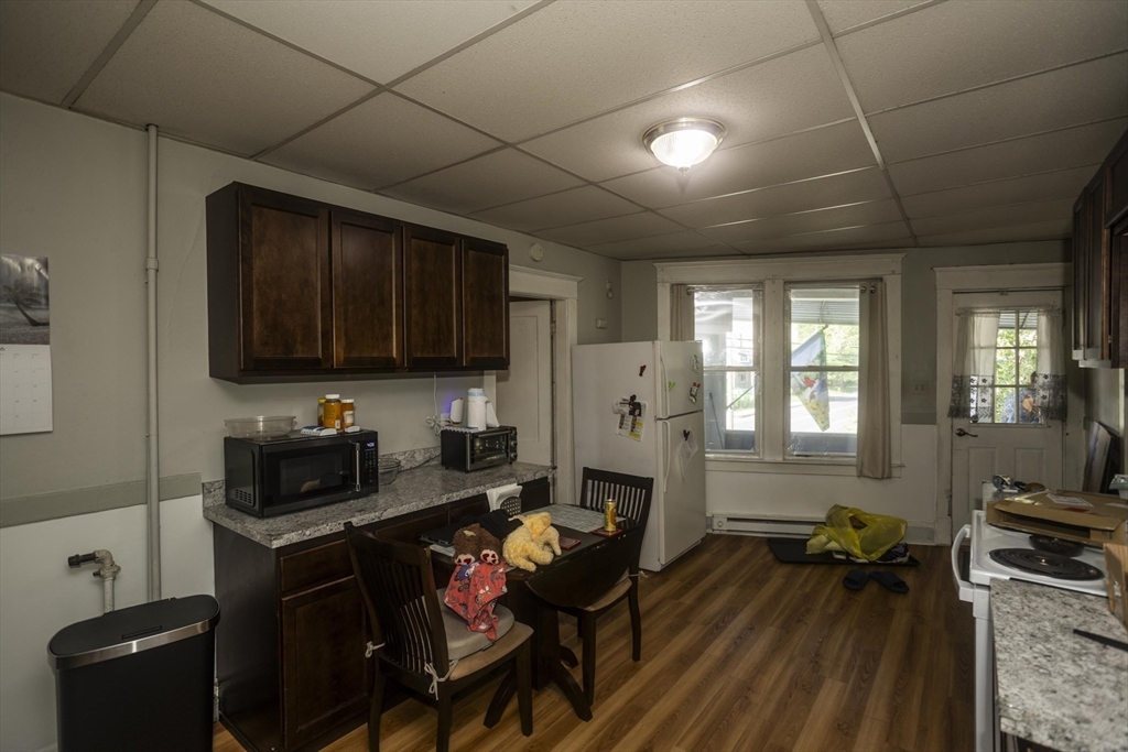 583 Chicopee Street Chicopee, MA 01013 - Photo 5 of 23