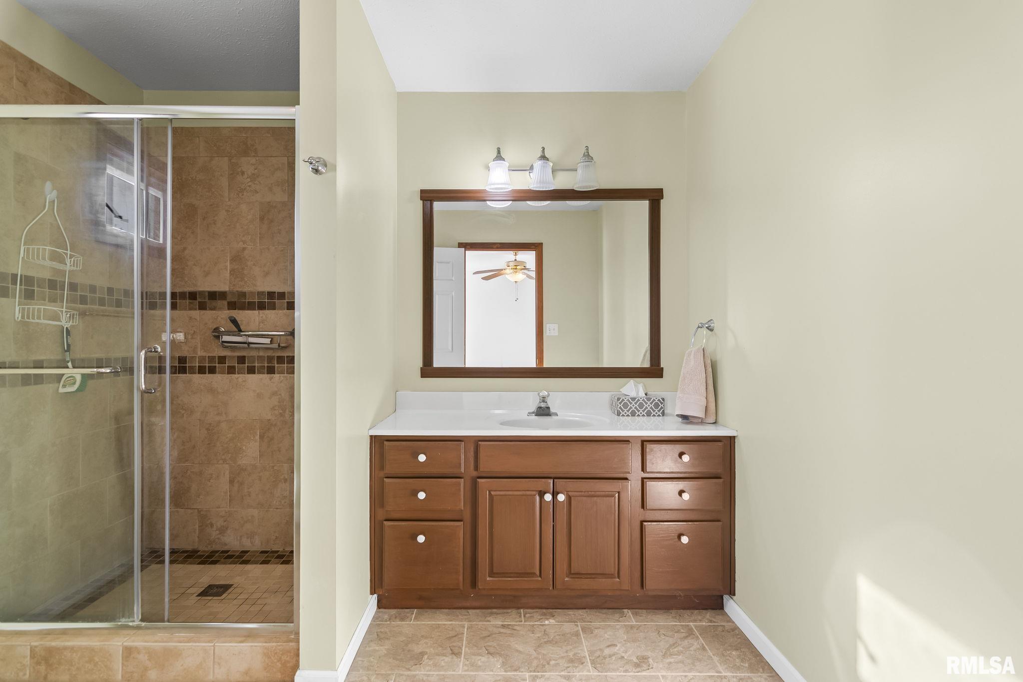 4610 Dickey John Road Auburn, IL 62615 - Photo 20 of 37