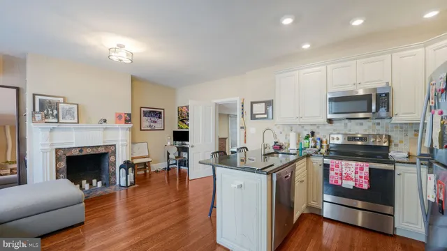 $2,500 | 112-114 East State Street, Unit 1, Doylestown, PA 18901