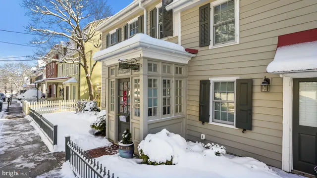 $2,500 | 112-114 East State Street, Unit 1, Doylestown, PA 18901