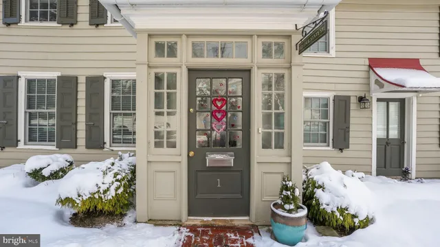 $2,500 | 112-114 East State Street, Unit 1, Doylestown, PA 18901