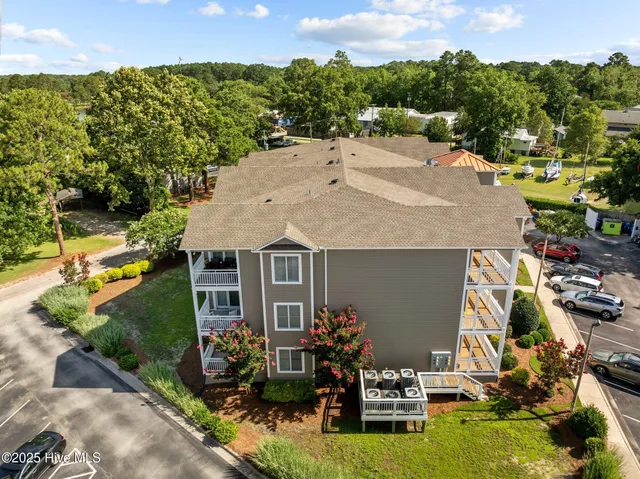 $399,000 | 300 Midyette Street, Unit B5, Oriental, NC 28571