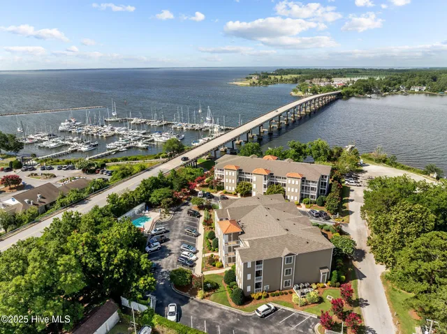 $399,000 | 300 Midyette Street, Unit B5, Oriental, NC 28571