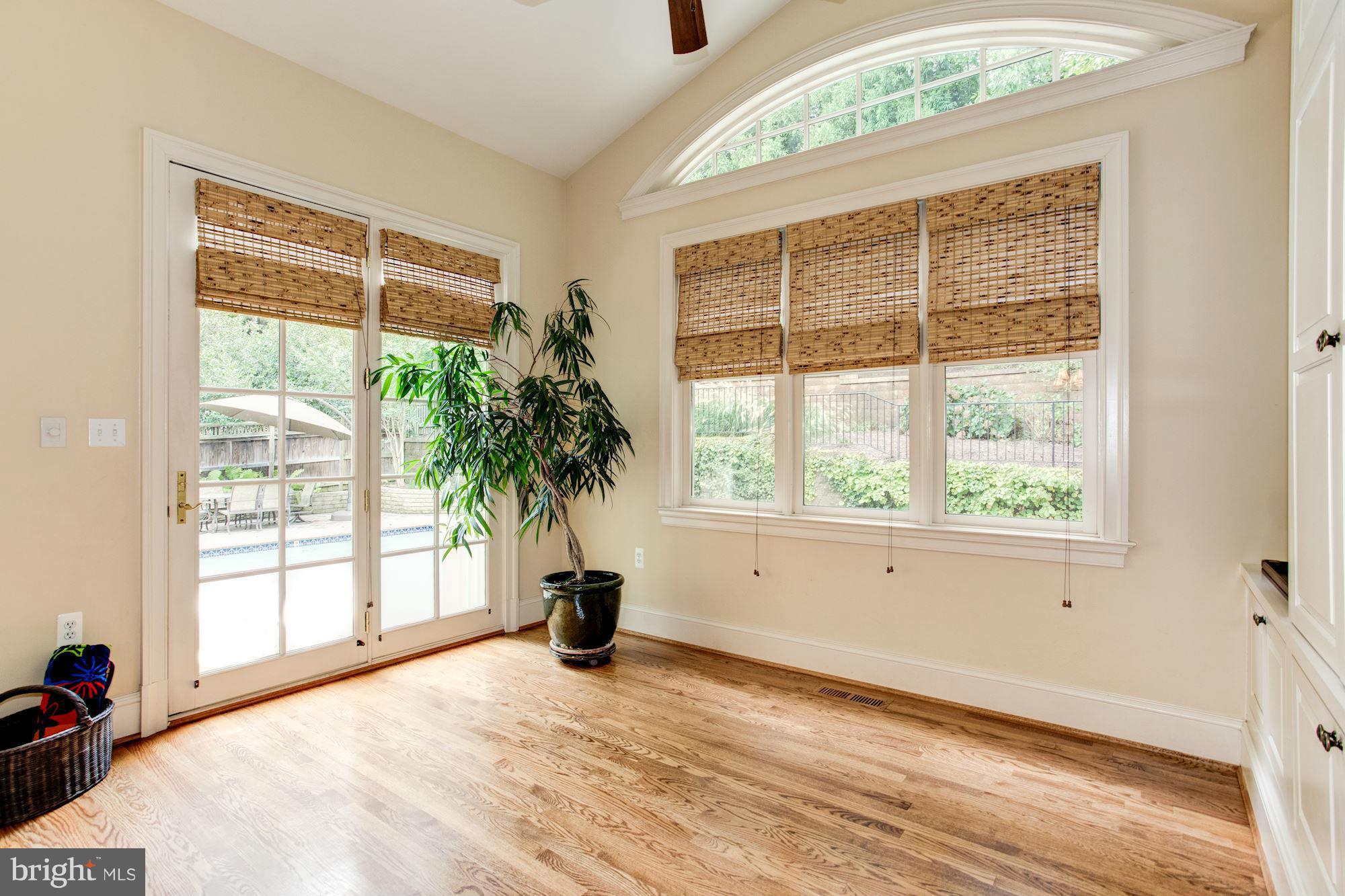 6216 Winnebago Road Bethesda, MD 20816 - Photo 11 of 30 Interior (General)