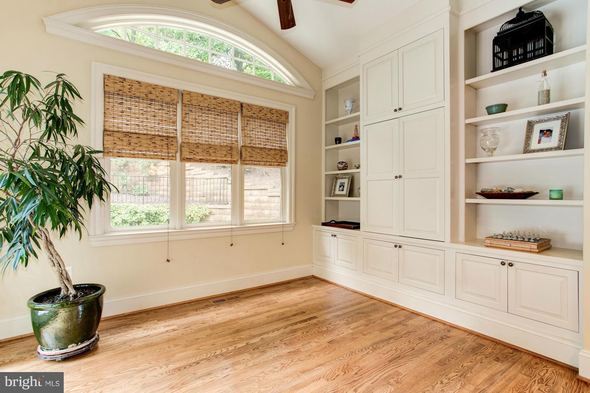 6216 Winnebago Road Bethesda, MD 20816 - Photo 12 of 30 Interior (General)