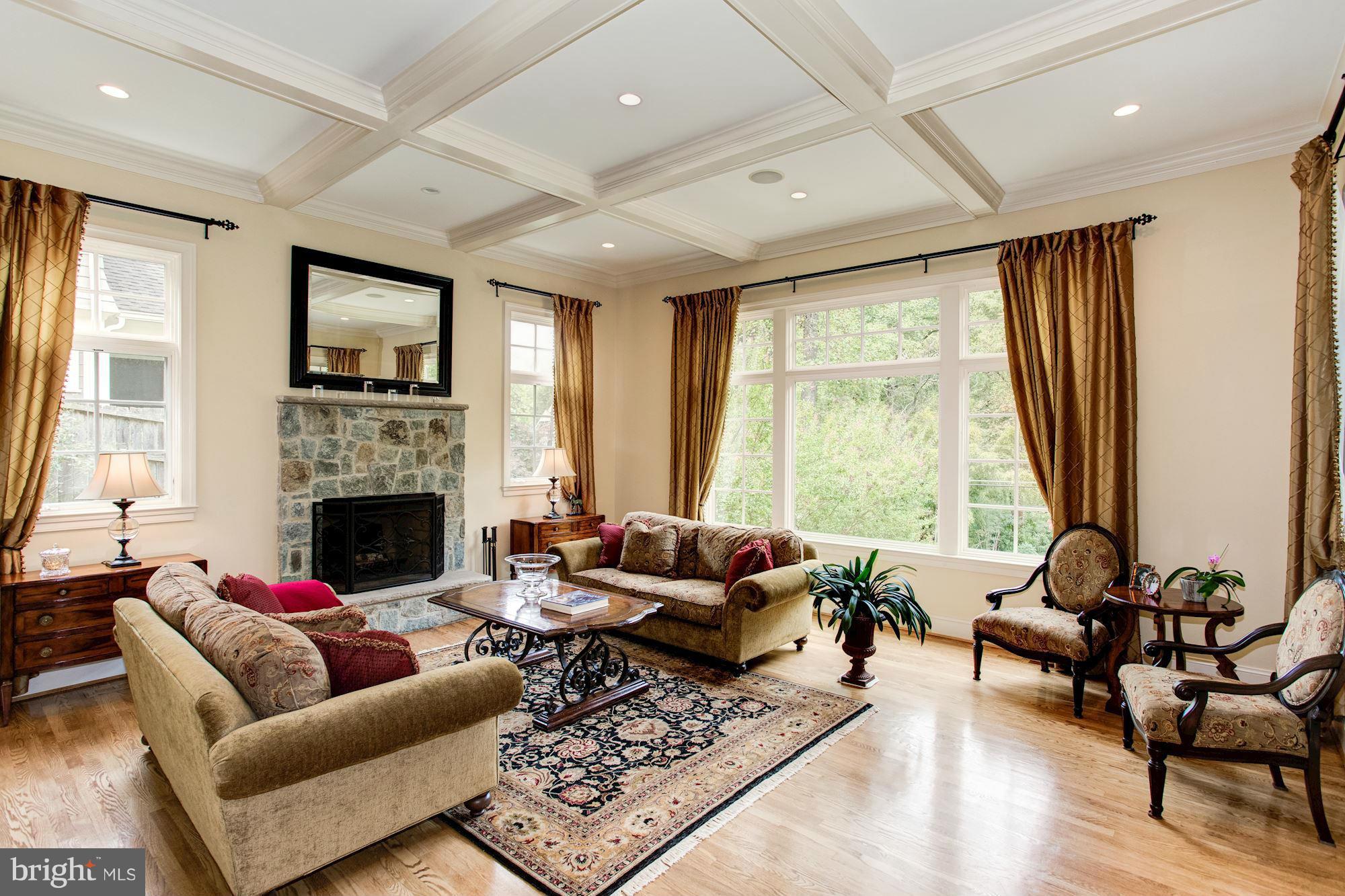 6216 Winnebago Road Bethesda, MD 20816 - Photo 5 of 30 Living Room