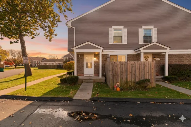 $255,000 | 23675 Stonehenge Boulevard, Novi, MI 48375