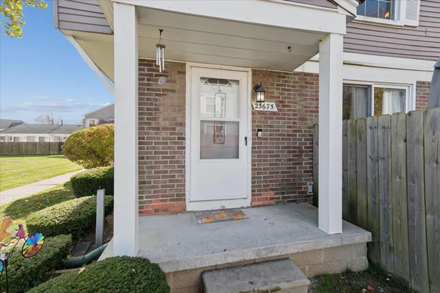 $255,000 | 23675 Stonehenge Boulevard, Novi, MI 48375