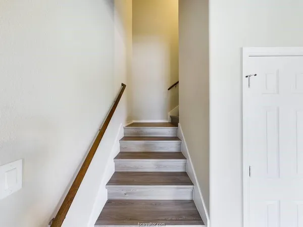 $1,395 | 2910 Town Square Avenue, Unit 2111, Bryan, TX 77802