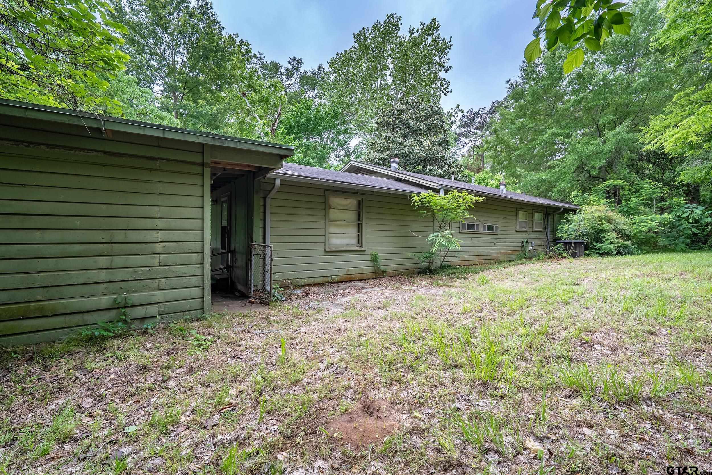 274 West Hill Street Rusk, TX 75785 - Photo 5 of 26 a front view of house with yard