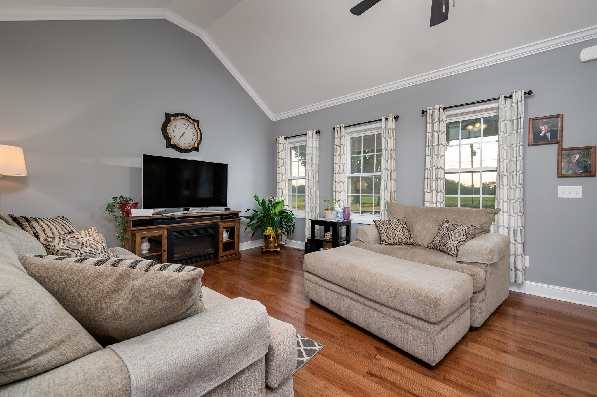 8284 Fredonia Road Manchester, TN 37355 - Photo 6 of 25 a living room with furniture and a flat screen tv