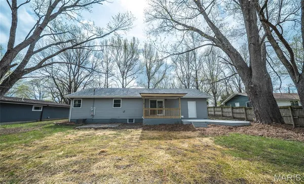 $275,000 | 343 Winter Drive, St. James, MO 65559