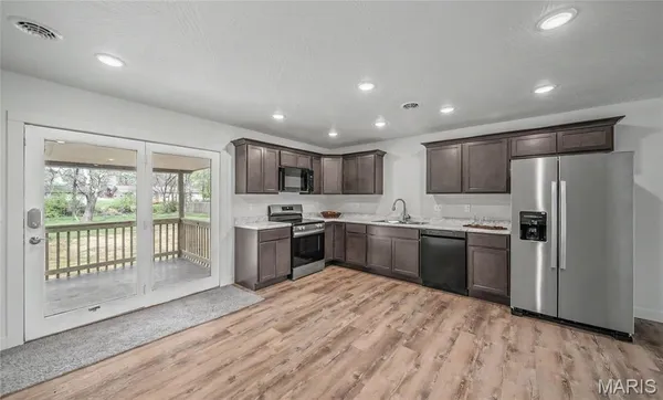$275,000 | 343 Winter Drive, St. James, MO 65559