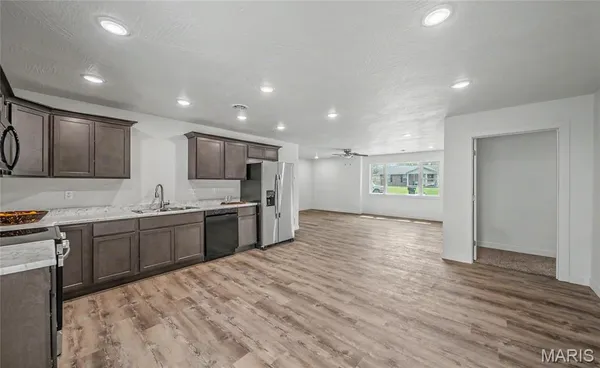 $275,000 | 343 Winter Drive, St. James, MO 65559