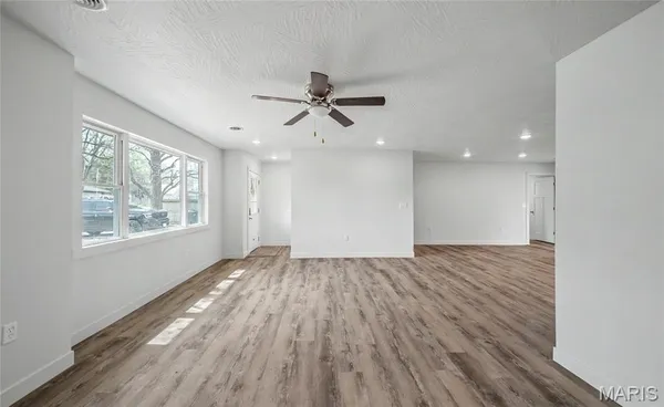 $275,000 | 343 Winter Drive, St. James, MO 65559