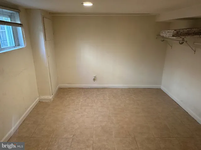 a close up of a microwave