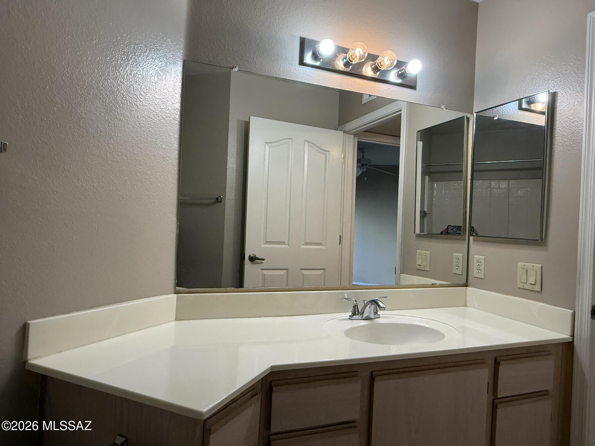 5751 North Kolb Road, Unit 11102 Tucson, AZ 85750 - Photo 17 of 33