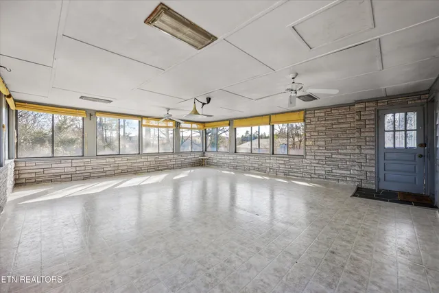 $359,000 | 3616 Riverview Drive, Knoxville, TN 37914