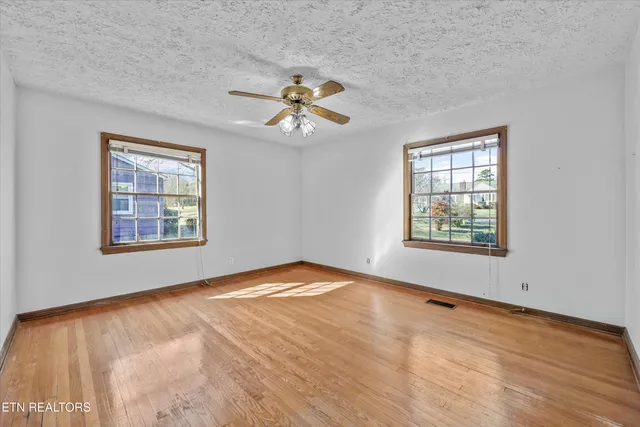 $359,000 | 3616 Riverview Drive, Knoxville, TN 37914