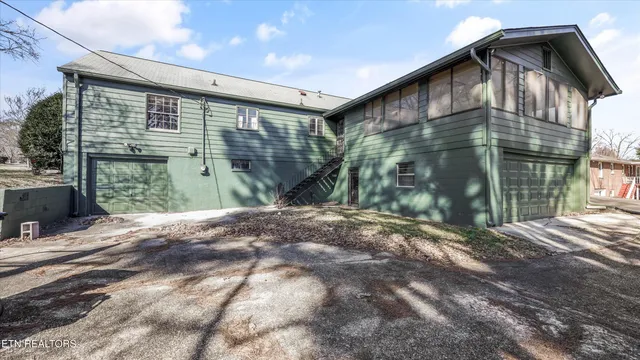 $359,000 | 3616 Riverview Drive, Knoxville, TN 37914