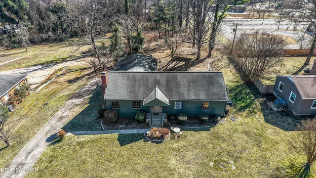 $359,000 | 3616 Riverview Drive, Knoxville, TN 37914