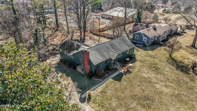 $359,000 | 3616 Riverview Drive, Knoxville, TN 37914