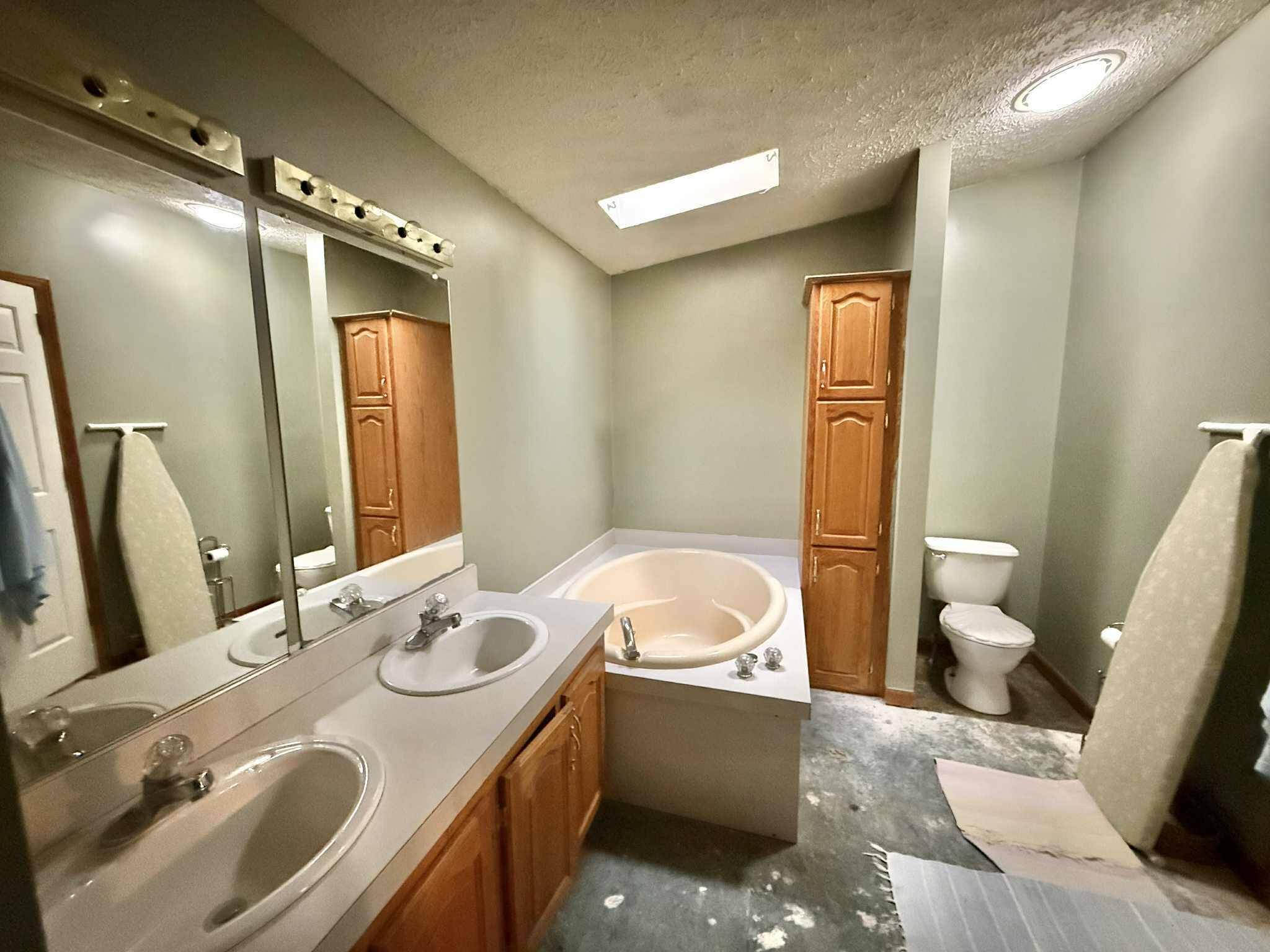 137 Canton Road Livermore, ME 04253 - Photo 9 of 19 b627143e-929b-42fa-aac4-baa53225c3b2