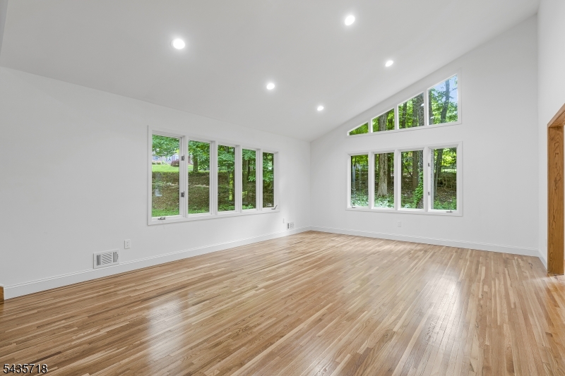 1 Fernwood Road Warren, NJ 07059 - Photo 4 of 41