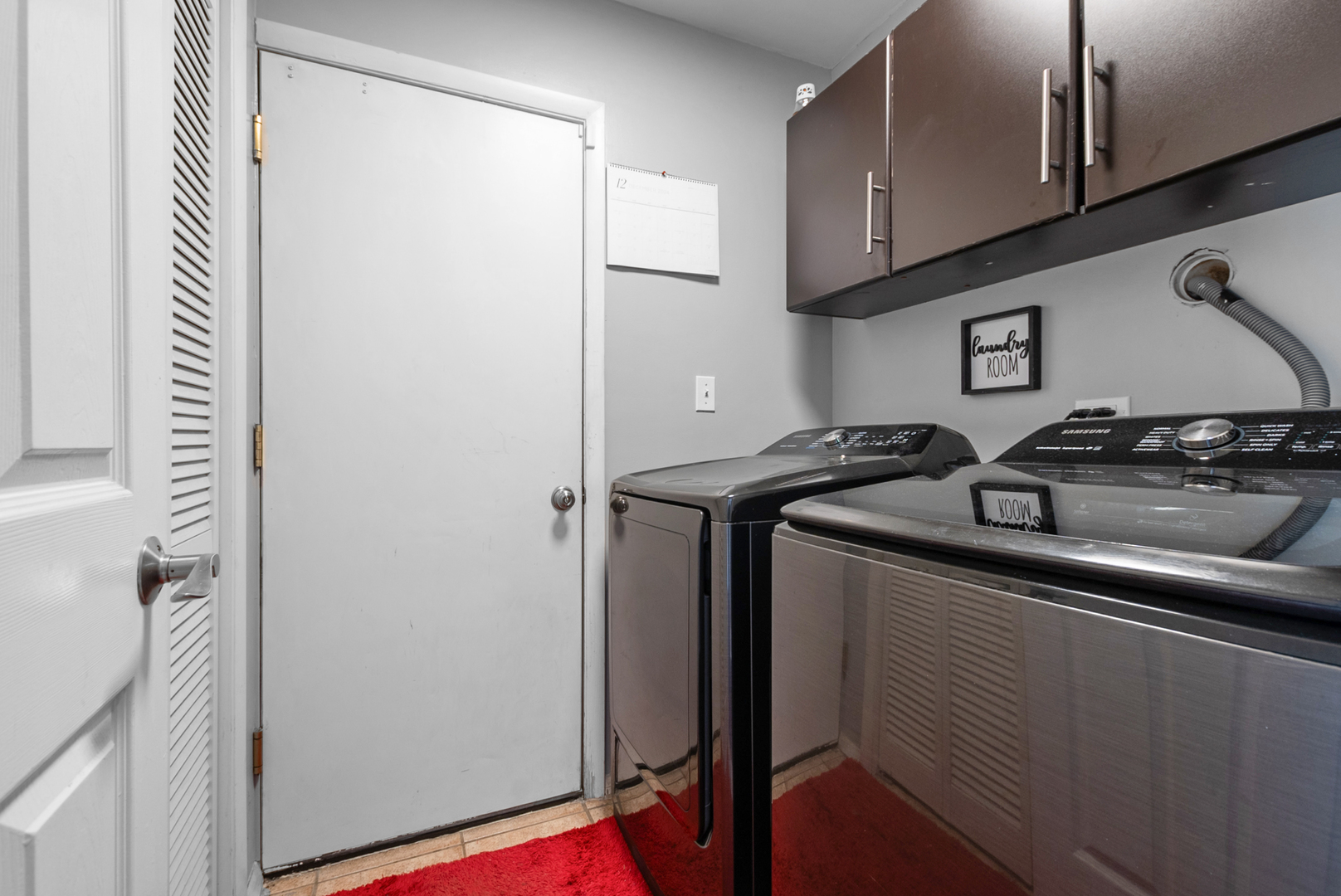 13 Oakview Road Matteson, IL 60443 - Photo 12 of 23 a kitchen with granite countertop a sink and a stove top oven