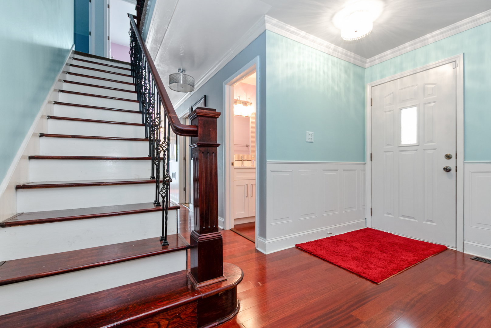 13 Oakview Road Matteson, IL 60443 - Photo 13 of 23 a view of entryway