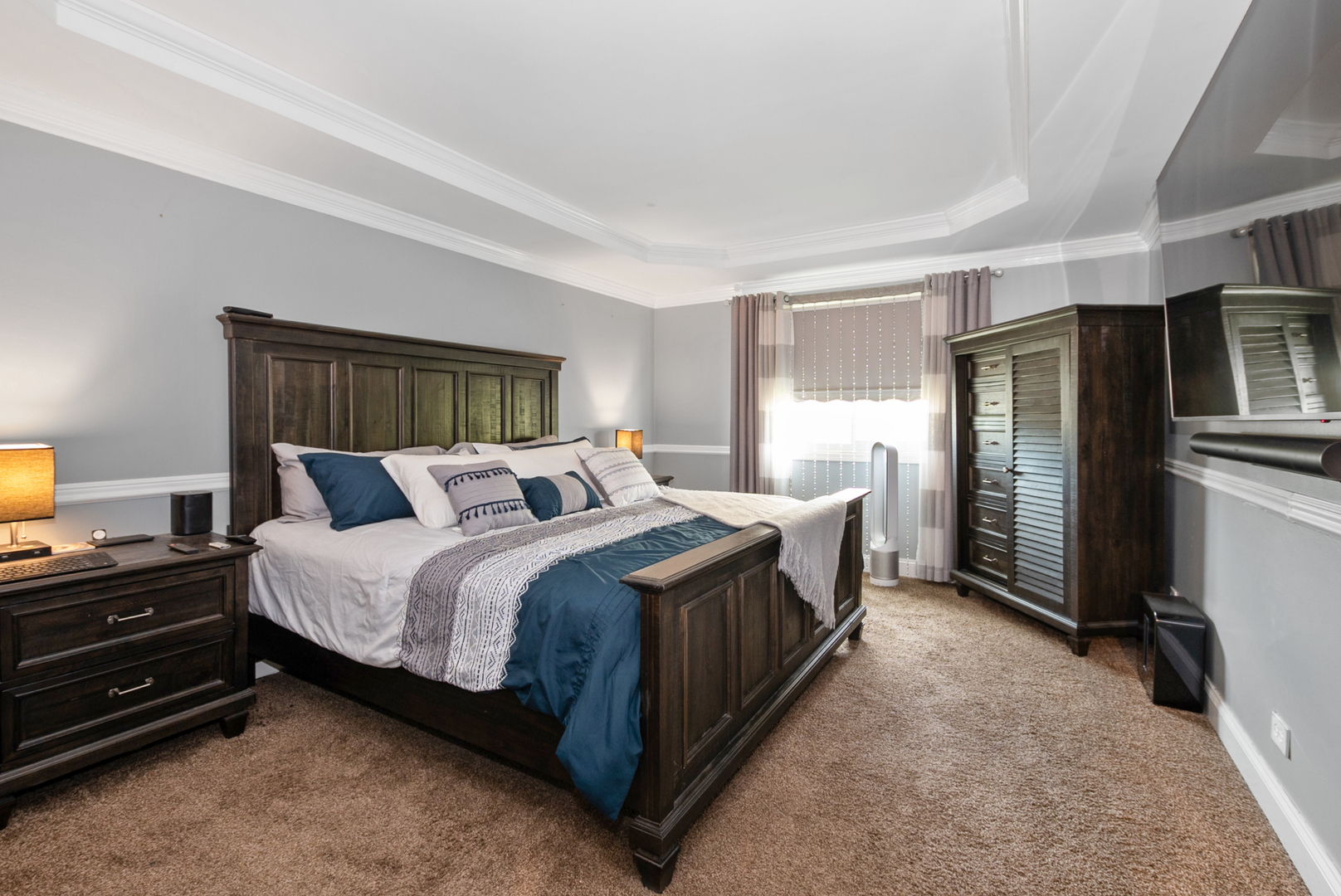 13 Oakview Road Matteson, IL 60443 - Photo 14 of 23 a bed room with a bed and a window