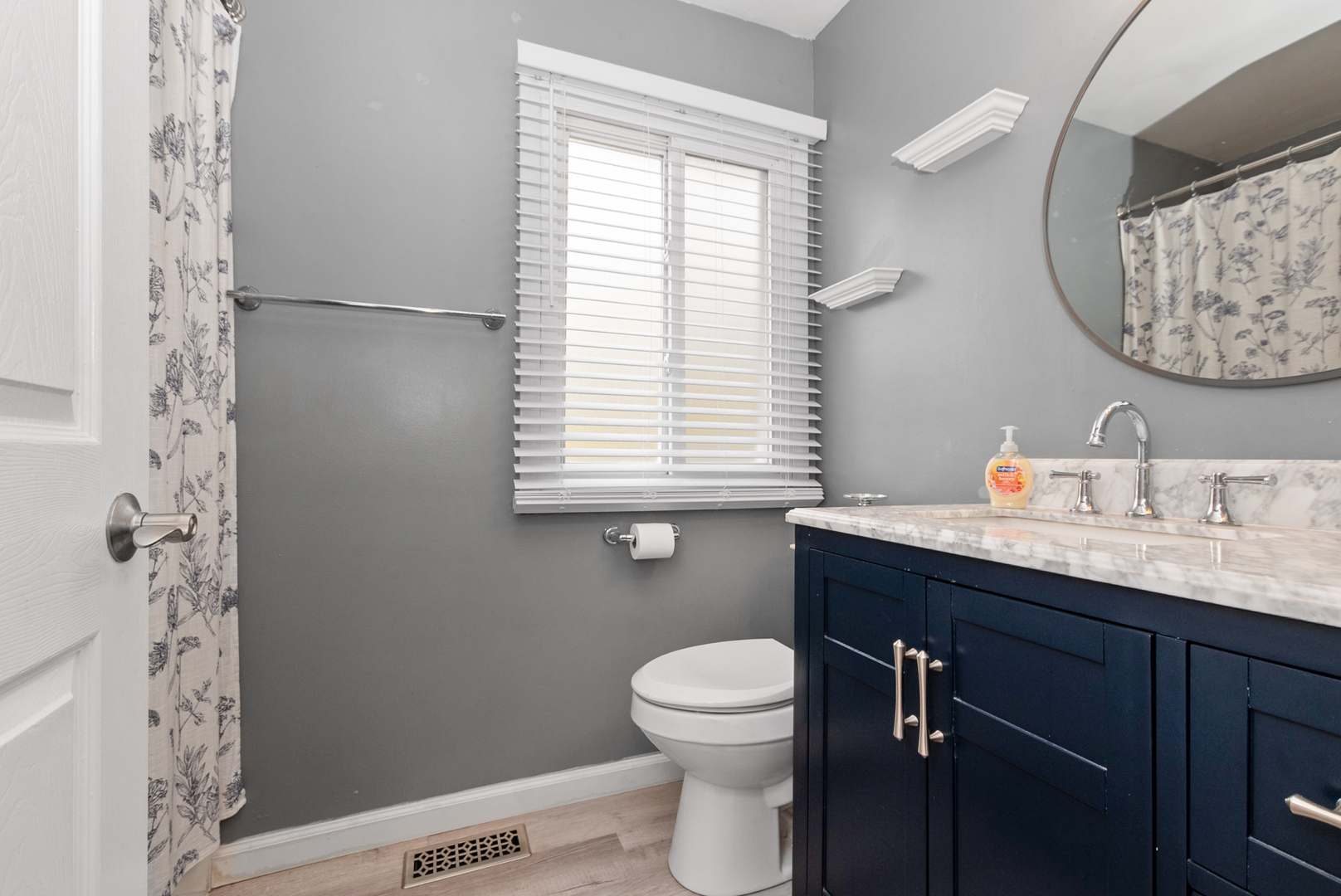 13 Oakview Road Matteson, IL 60443 - Photo 20 of 23 a bathroom with a granite countertop sink a toilet and a mirror