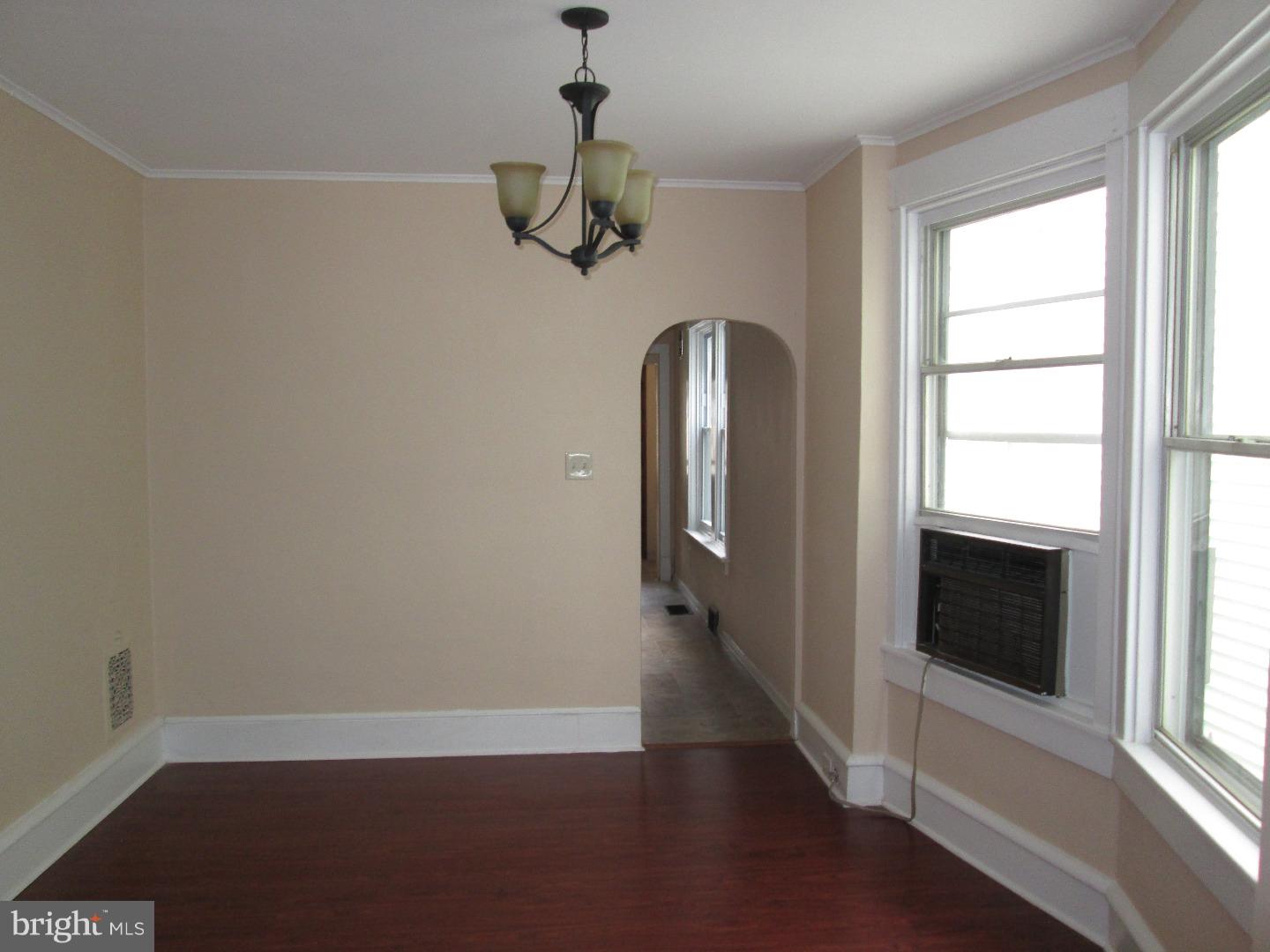 1038 Perry Street Reading, PA 19604 - Photo 5 of 14 Gallery Image 5