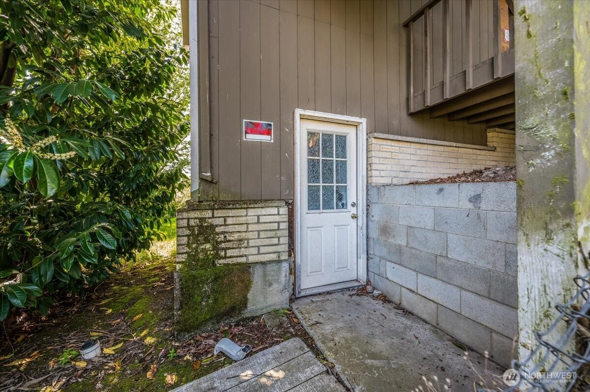 4051 Letitia Avenue South Seattle, WA 98118 - Photo 16 of 24