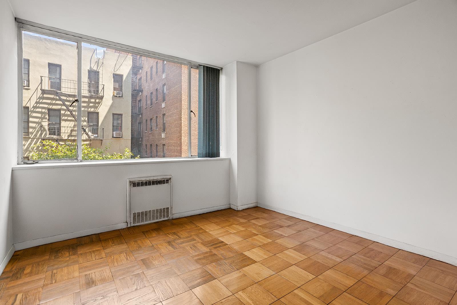 333 East 69th Street, Unit 3J Manhattan, NY 10021 - Photo 6 of 10