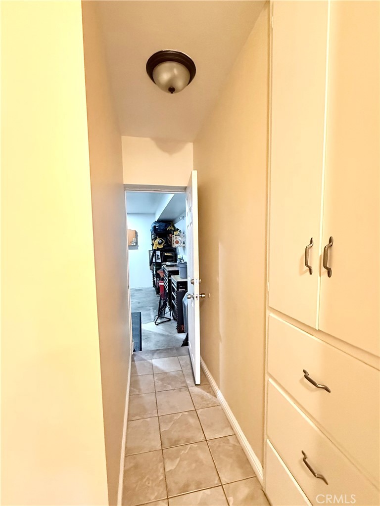 970 West 8th Street San Pedro, CA 90731 - Photo 20 of 22 a view of a bathroom from a corridor