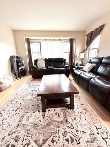 $3,750 | 970 West 8th Street, San Pedro, CA 90731