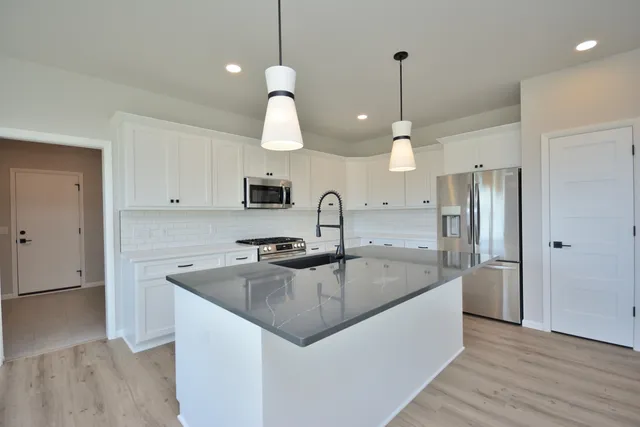 $684,900 | W199N5322 Ponderosa Court, Menomonee Falls, WI 53051