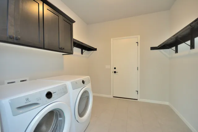 $684,900 | W199N5322 Ponderosa Court, Menomonee Falls, WI 53051