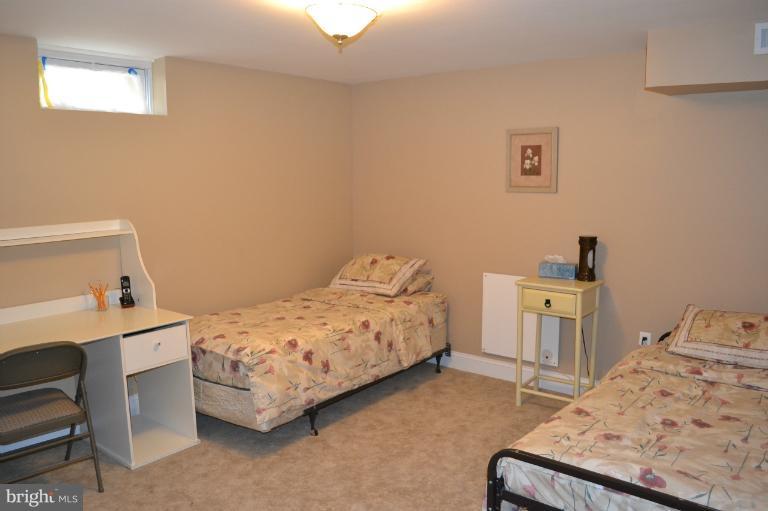 6507 Edenvale Road Baltimore, MD 21209 - Photo 4 of 20 Bedroom