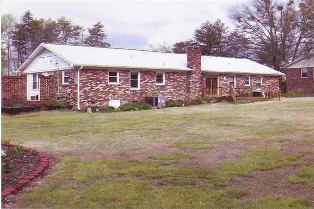 502 American Legion Road Greer, SC 29651 - Photo 8 of 17 Gallery Image 8
