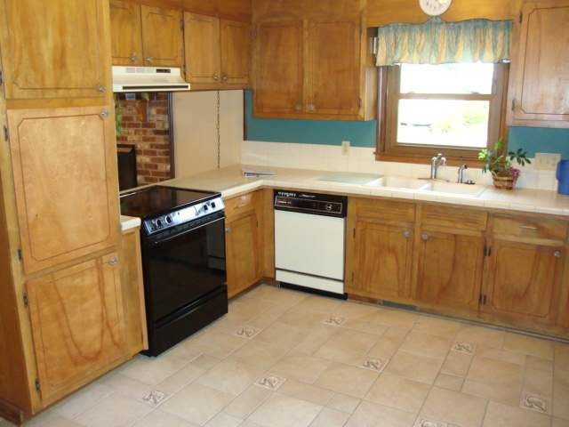 502 American Legion Road Greer, SC 29651 - Photo 10 of 17 Gallery Image 10