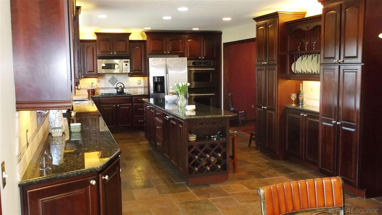2147 Kennedy Drive Rochester Hills, MI 48309 - Photo 5 of 34