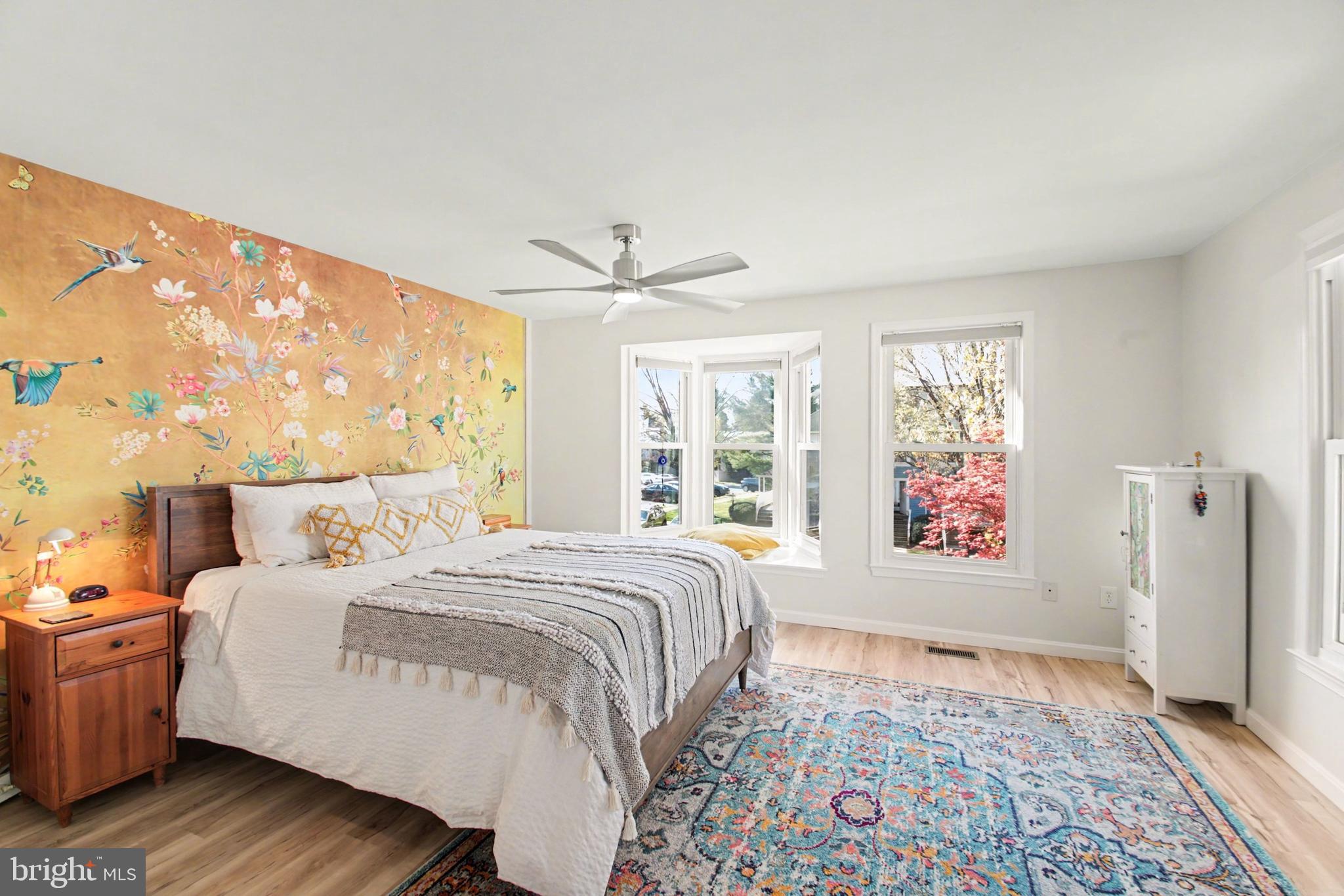 11906 Crosswind Court Reston, VA 20194 - Photo 10 of 30 Primary bedroom with bay window