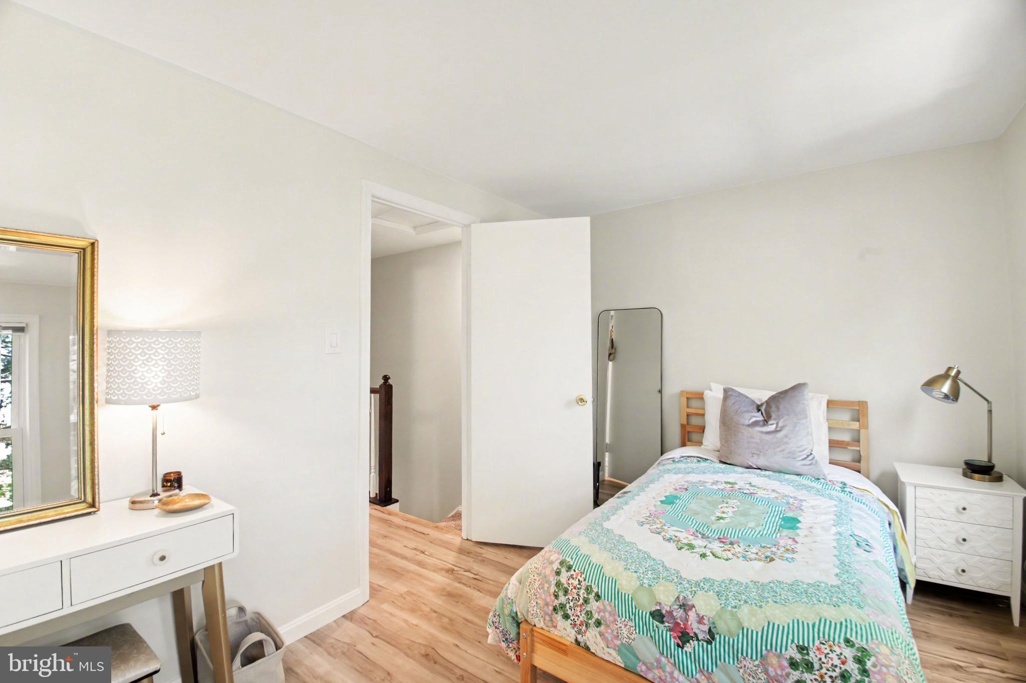 11906 Crosswind Court Reston, VA 20194 - Photo 13 of 30 Second bedroom