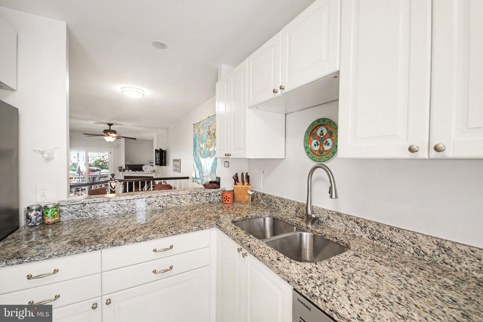 11906 Crosswind Court Reston, VA 20194 - Photo 7 of 30 Kitchen