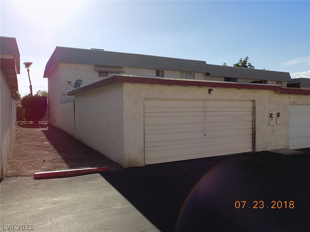 3086 South Pecos Road Las Vegas, NV 89121 - Photo 4 of 18 Gallery Image 4