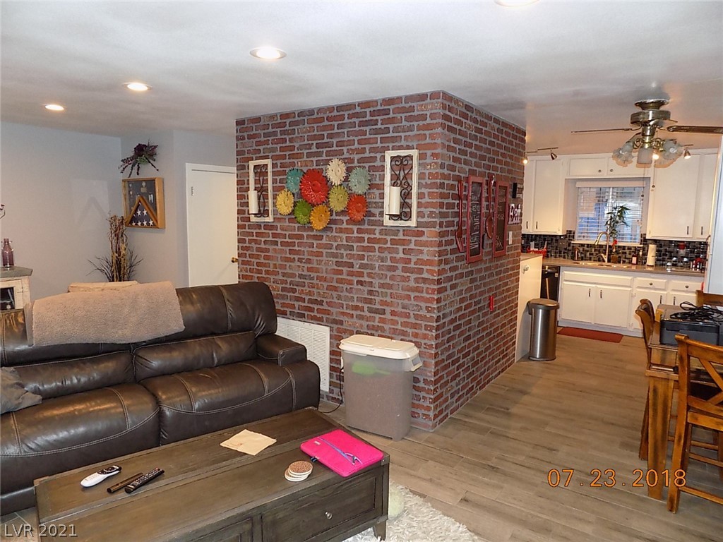 3086 South Pecos Road Las Vegas, NV 89121 - Photo 6 of 18 Gallery Image 6