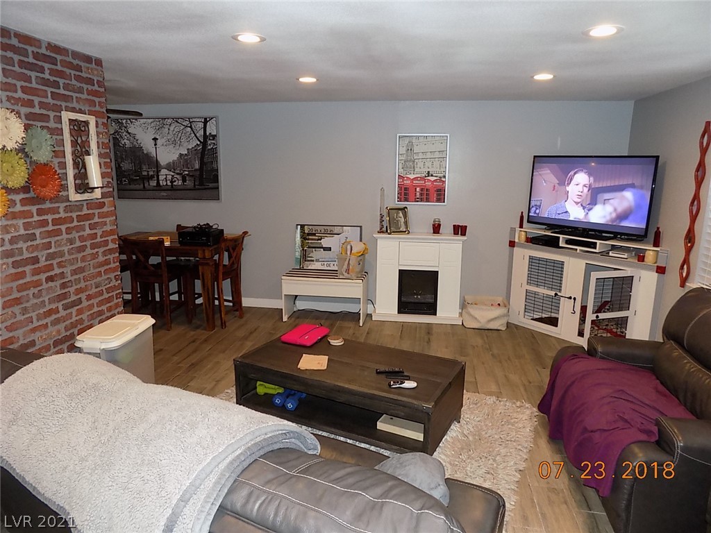 3086 South Pecos Road Las Vegas, NV 89121 - Photo 7 of 18 Gallery Image 7
