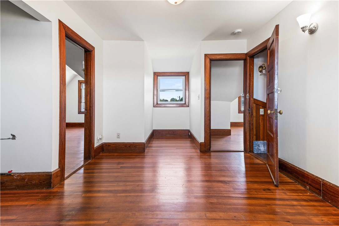 22 Selkirk Road Cranston, RI 02905 - Photo 12 of 39 Gallery Image 12
